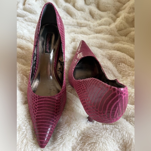 Dollhouse fuchsia pumps.👠 Size 7.5 Excellent Condition! - Picture 4 of 6